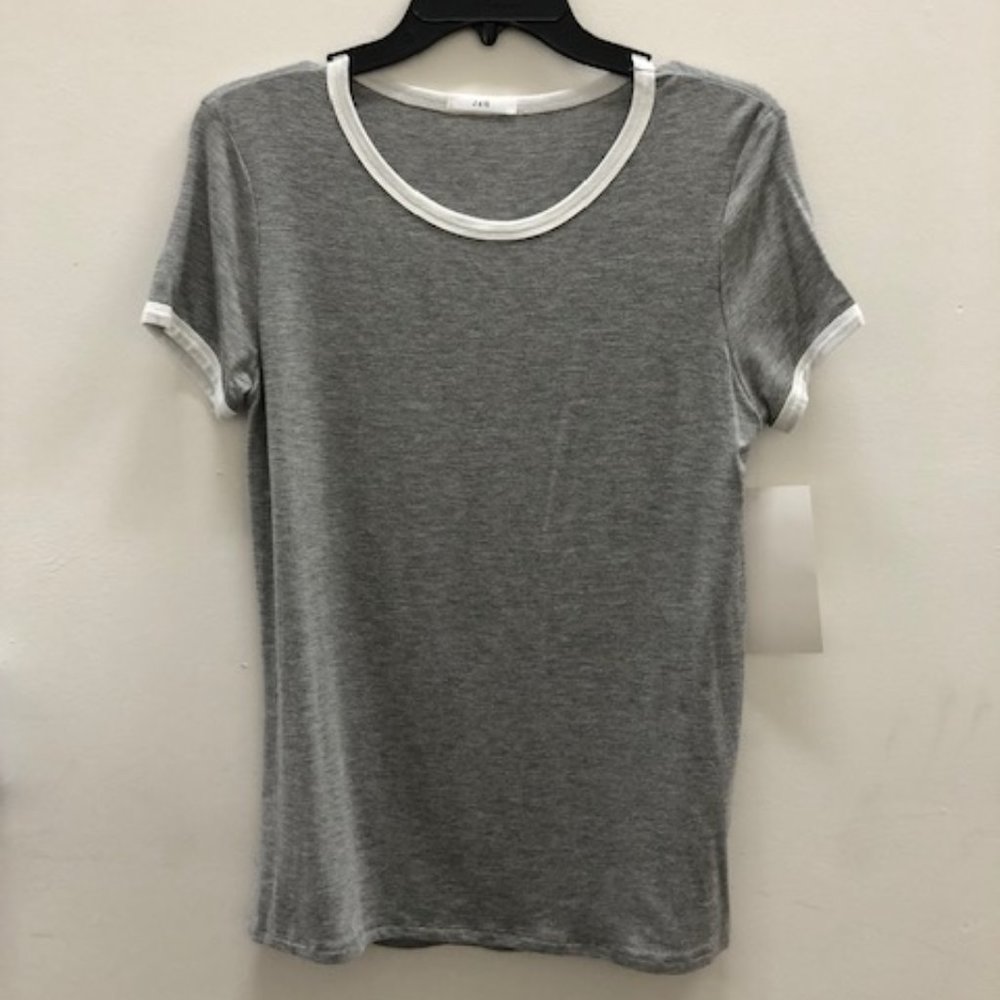 medium gray t-shirt